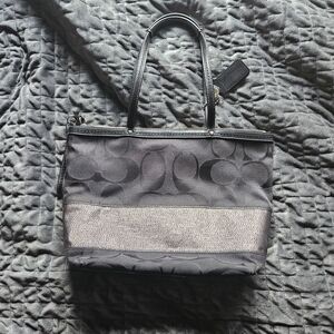 Coach Elegant Black and Gray Women's Handbag